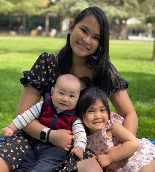 Picture of Juliene with her children Lucas and Luna